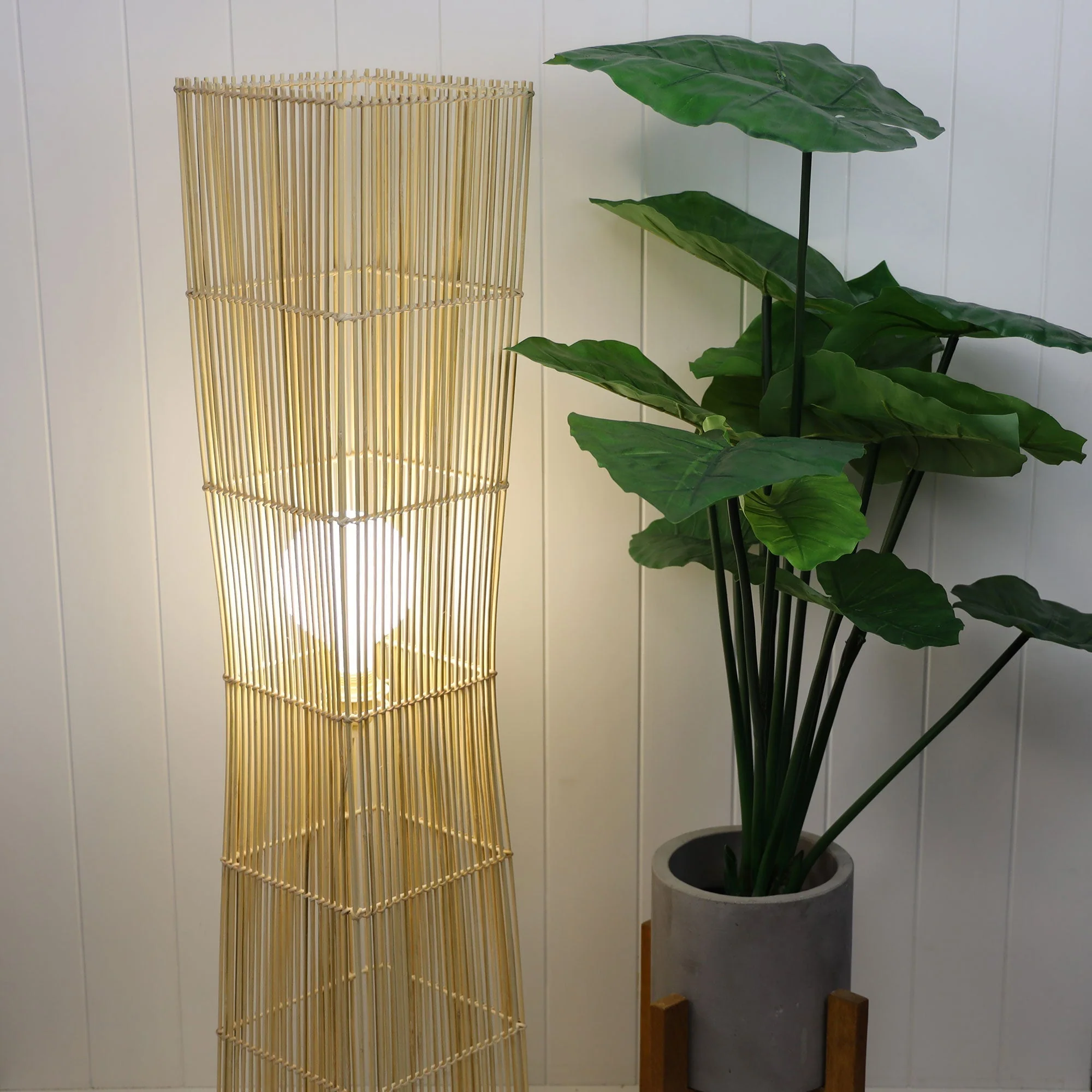 Jambi Natural Cane Floor Lamp - OL93255 - Image 2