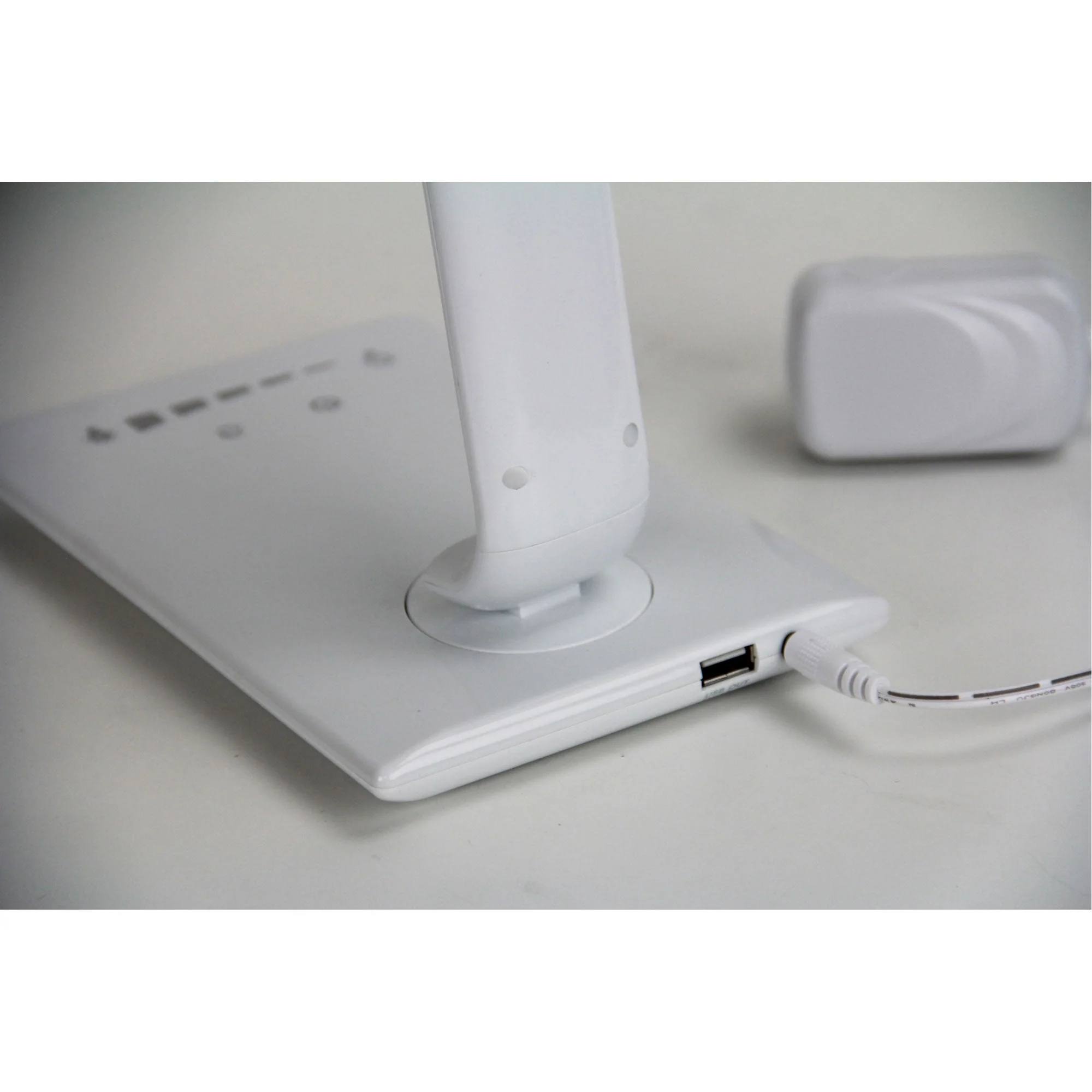 Luke LED White Desk Lamp Touch Dim USB Port - Image 4