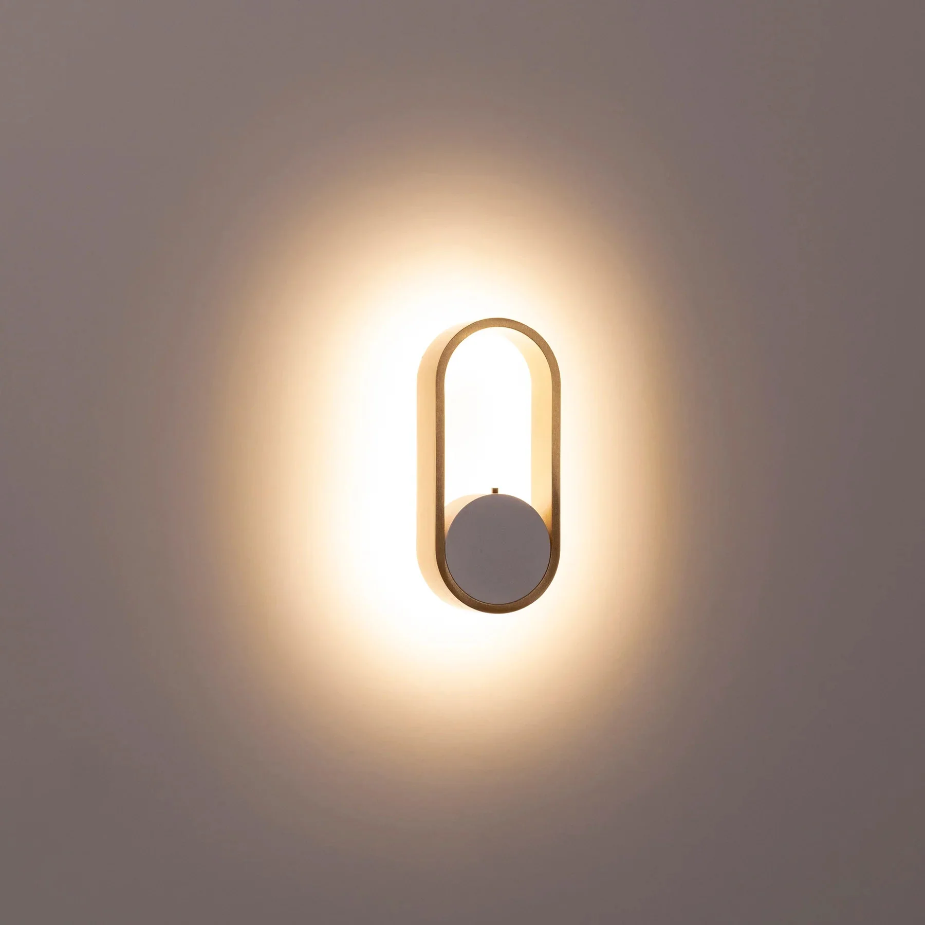 Ovale Indoor LED Wall Light in Black, Black/Brass, White, White/Brass Havit Lighting - HV8080T - Image 25