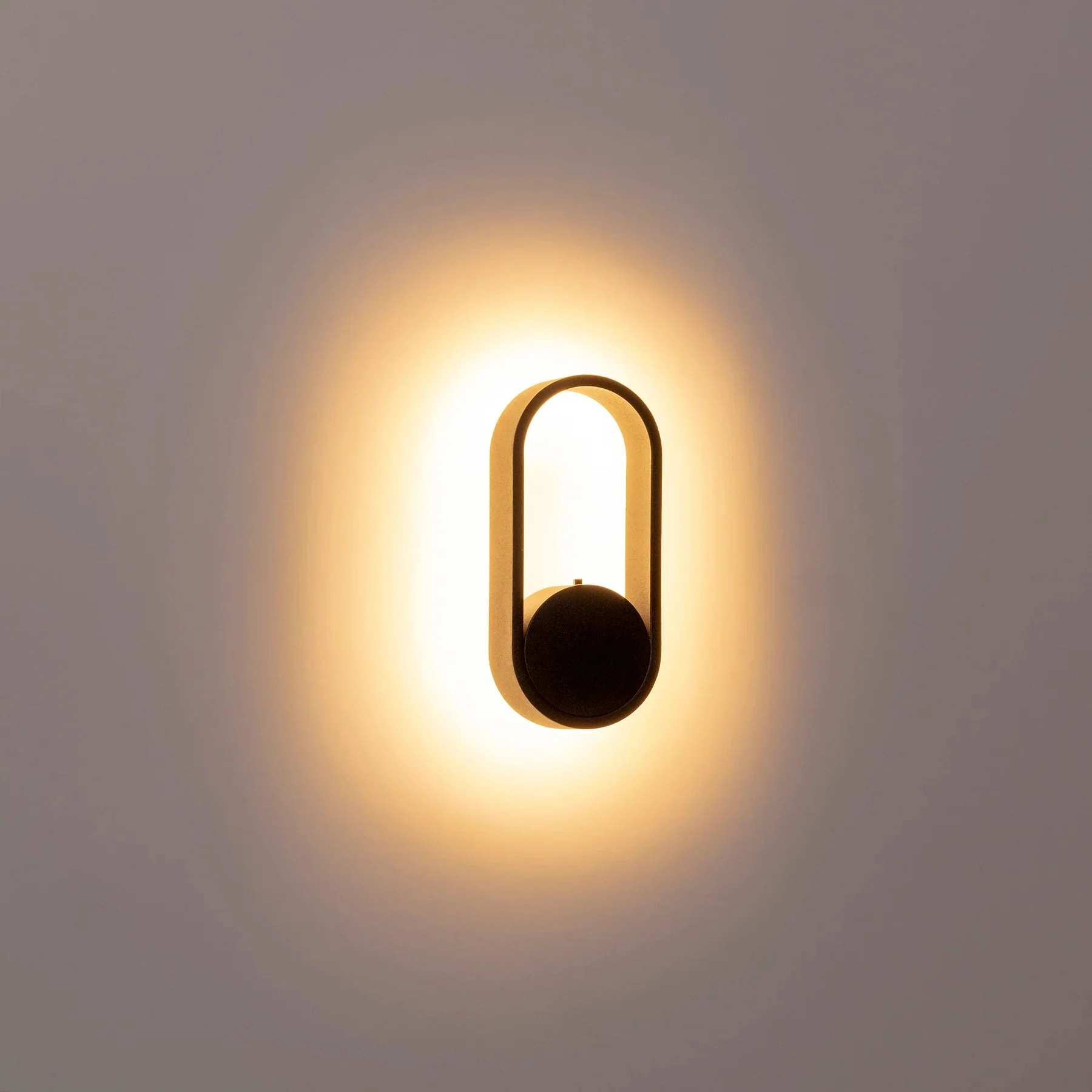 Ovale Indoor LED Wall Light in Black, Black/Brass, White, White/Brass Havit Lighting - HV8080T - Image 5