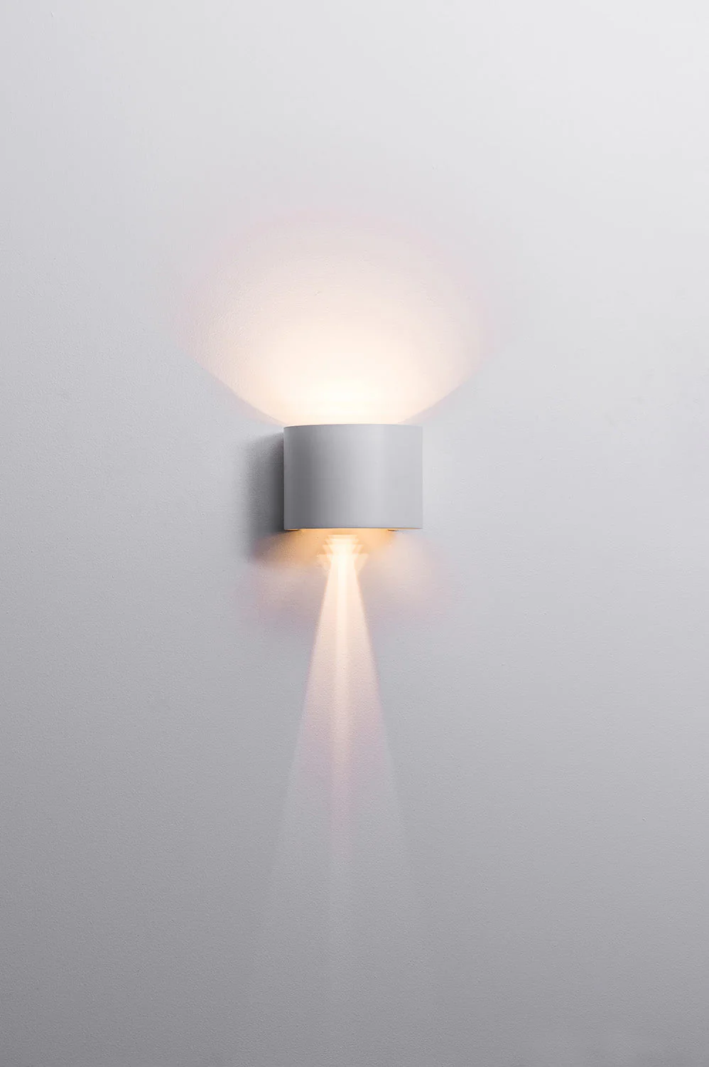 Rounded Outdoor LED Up/Down Wall Light Change Angle Of Light in Black or White Havit Lighting - HV3658T-XXX-RND - Image 3