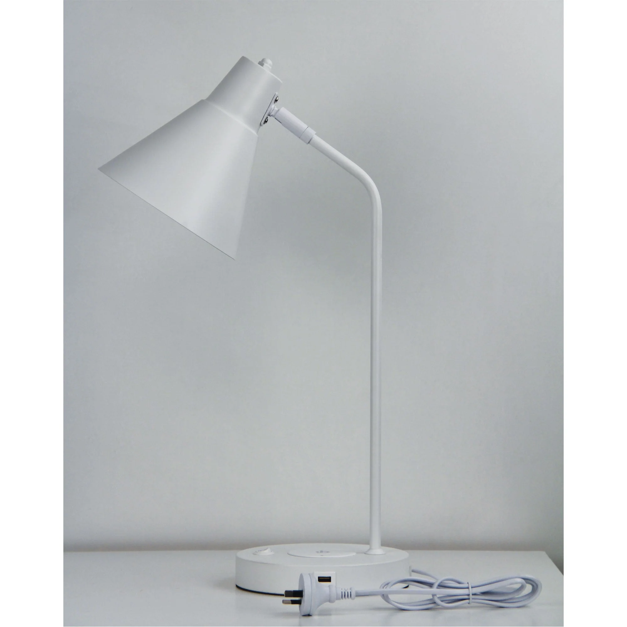 Targa Desk Lamp White With USB+ - Image 3